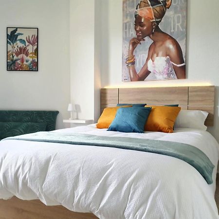 Apartamento Tropical Con Piscina Cerca De La Playa Torremolinos Kültér fotó