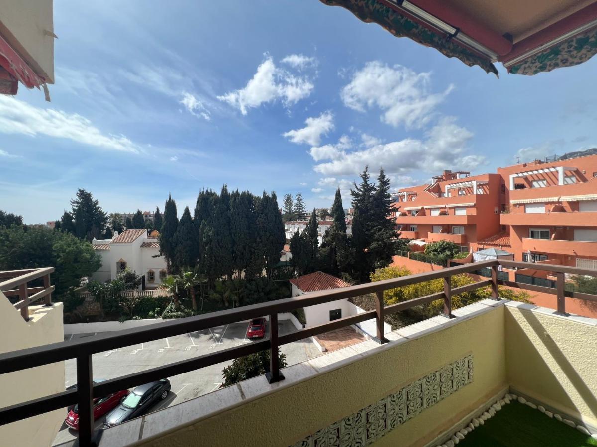 Apartamento Tropical Con Piscina Cerca De La Playa Torremolinos Kültér fotó