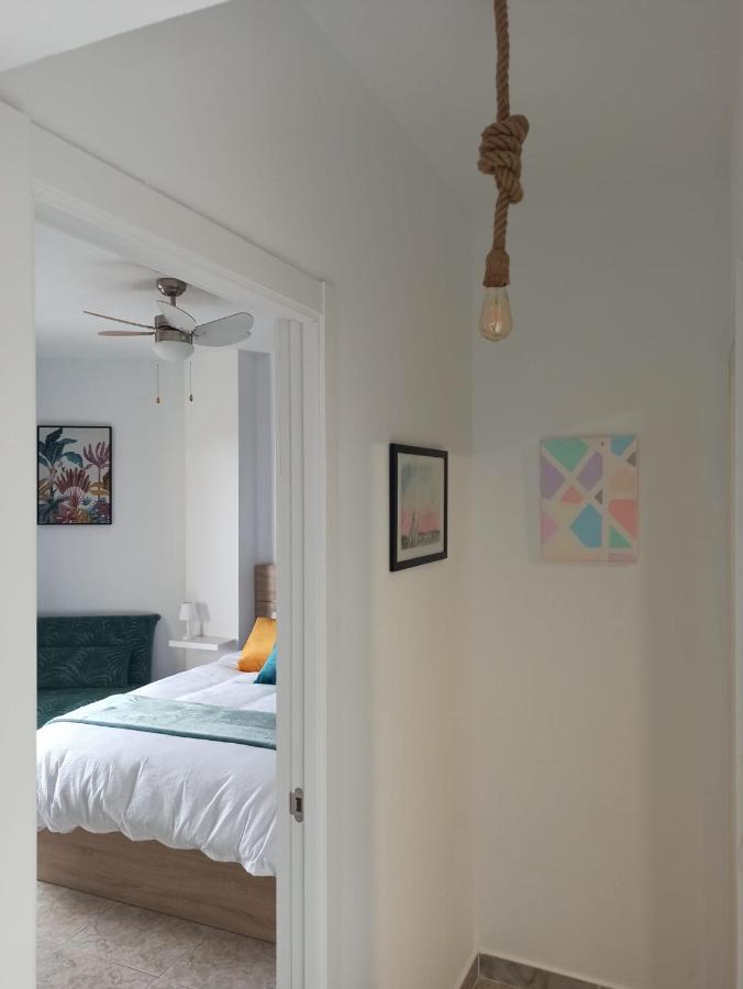 Apartamento Tropical Con Piscina Cerca De La Playa Torremolinos Kültér fotó