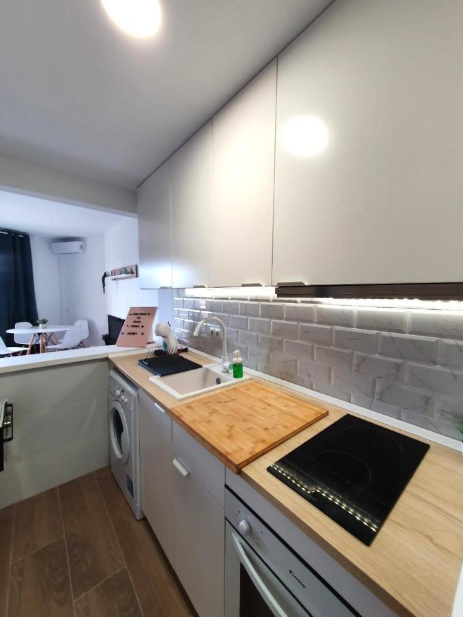 Apartamento Tropical Con Piscina Cerca De La Playa Torremolinos Kültér fotó