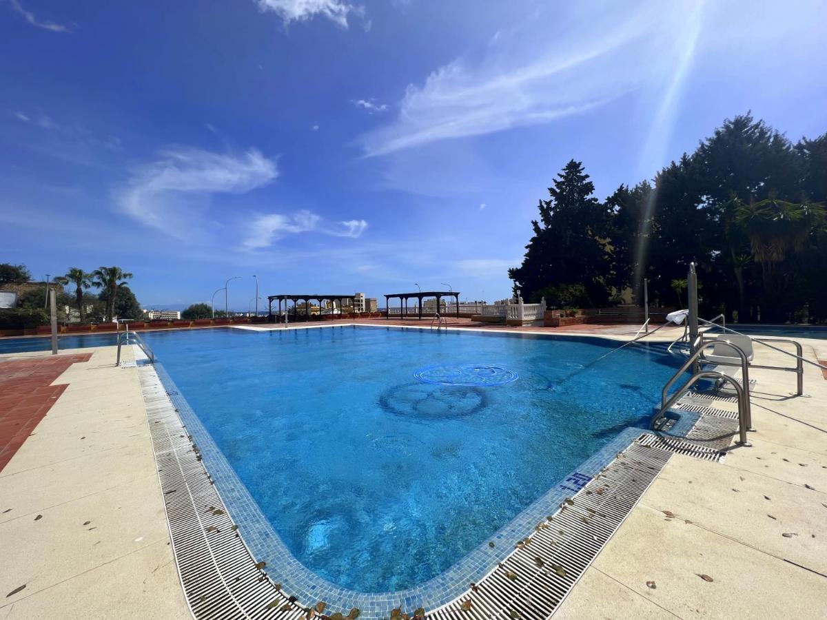 Apartamento Tropical Con Piscina Cerca De La Playa Torremolinos Kültér fotó