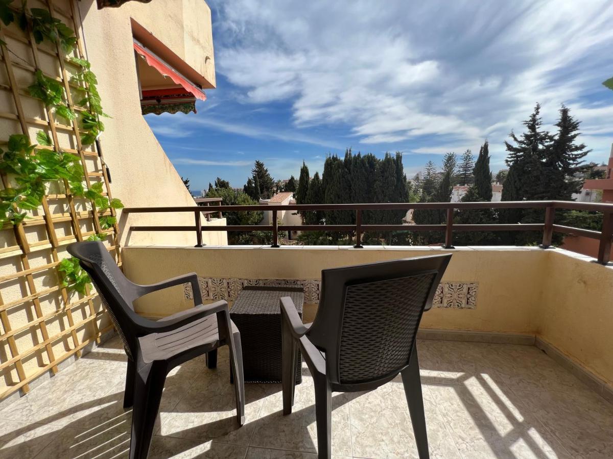 Apartamento Tropical Con Piscina Cerca De La Playa Torremolinos Kültér fotó